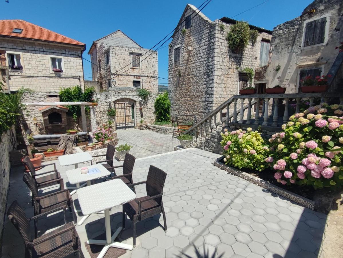 Апартаменты **Stone House ** Trogir Center ** Old Town Экстерьер фото