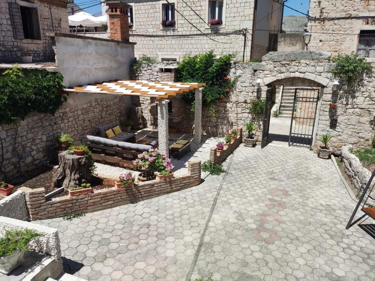 Апартаменты **Stone House ** Trogir Center ** Old Town Экстерьер фото